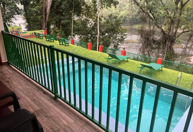 带河湖景观的套房, Falcon Riverview Resorts