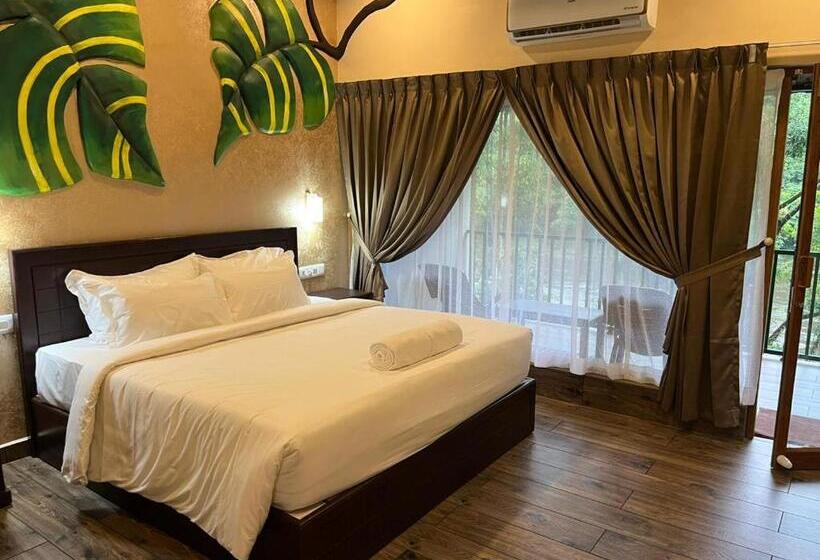 四人标准间, Falcon Riverview Resorts