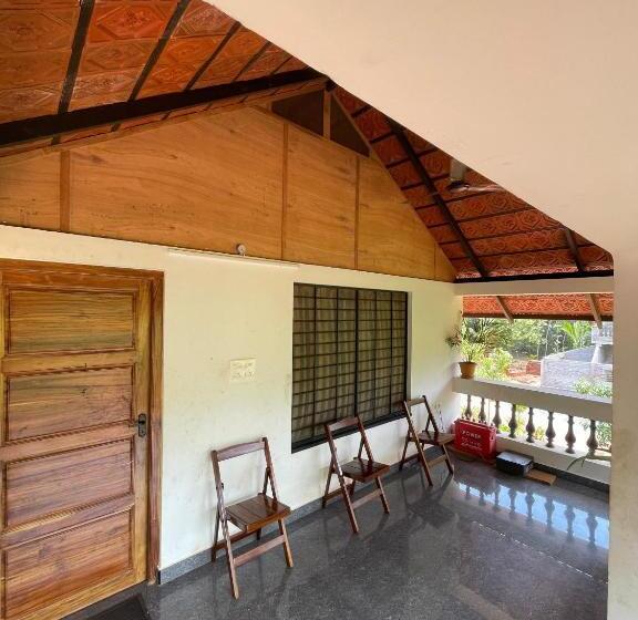 اتاق لوکس, Hostel Exp, Auroville   A Rural Retreat Experience