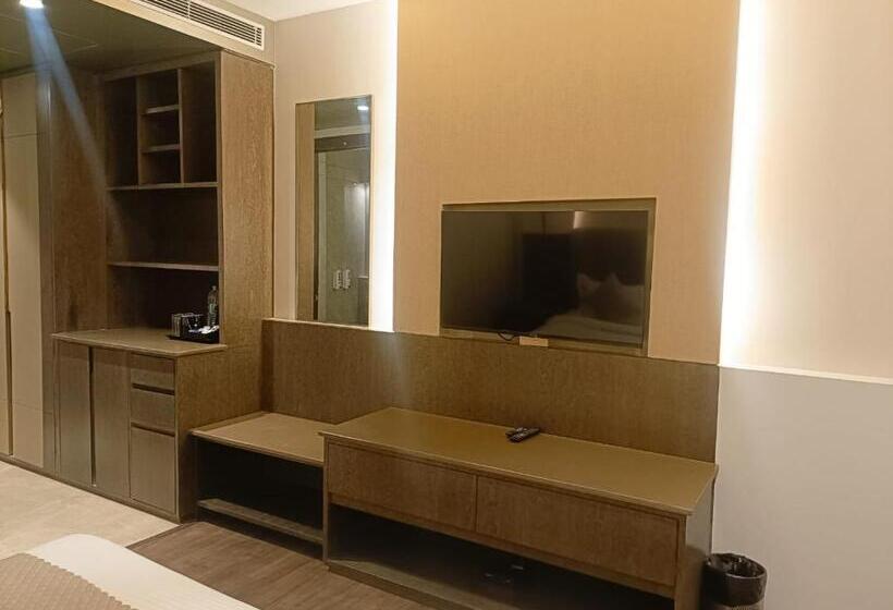 Номер Deluxe, Karlton Inn