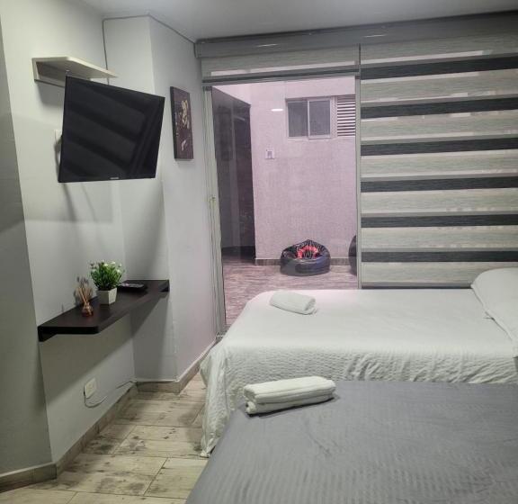 Студия Стандарт, Las Aguas Studios