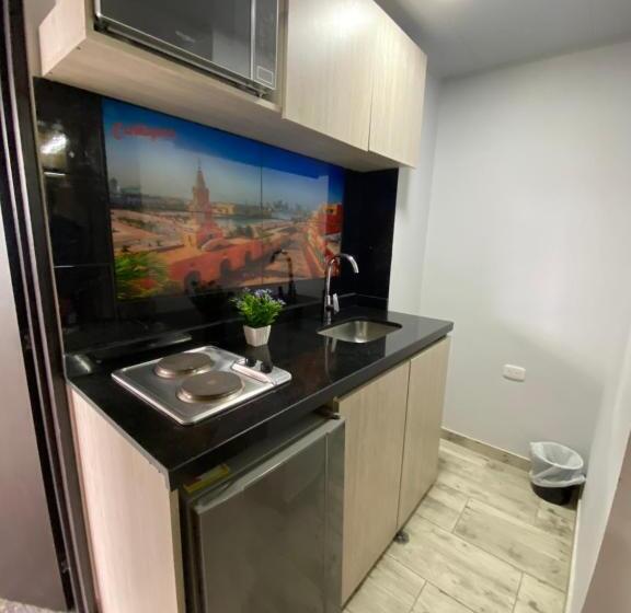 Семейное Студио, Las Aguas Studios