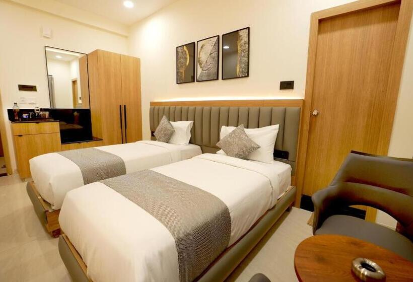 חדר סופריור, Oak Business