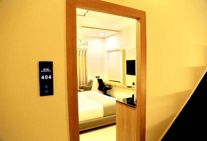 חדר סופריור, Oak Business