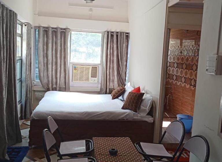 Deluxe room with river view, Parkdeep And Restaurant