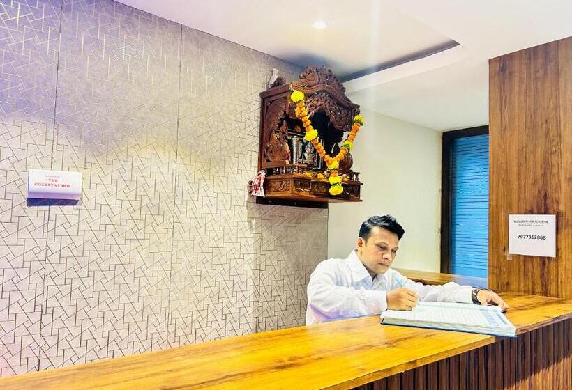 Deluxe Kamer, Ruby Loadging & Boarding