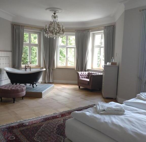 디럭스 룸, Schloss Sigrön Superior Camping Und