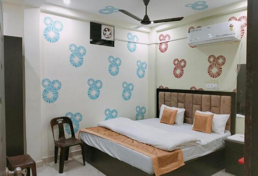 デラックスルーム, Super Hotel O Ayodhya