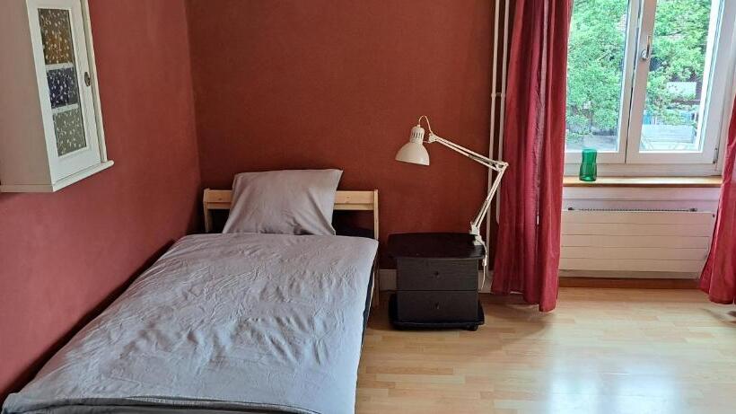 ルームシェアのワンベッド, Kuckuck Hostel Chill And Relax Outside Basel
