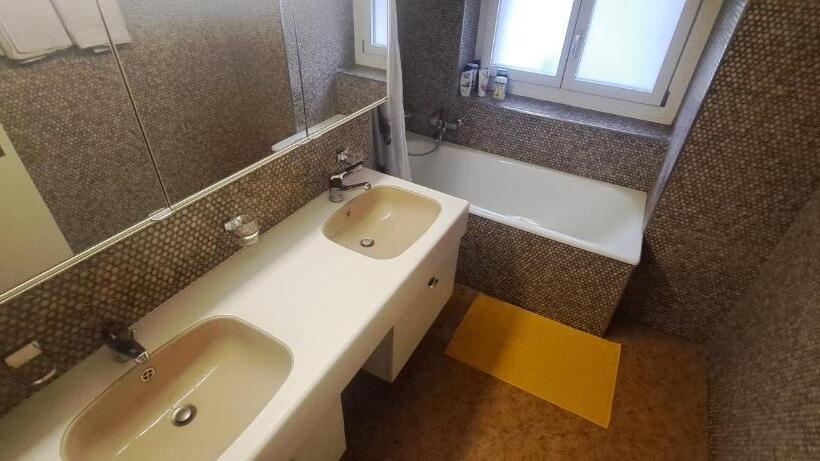 共用房间的床, Kuckuck Hostel   Chill And Relax Outside Basel