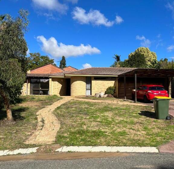 اتاق استاندارد یک نفره, Green Annan House