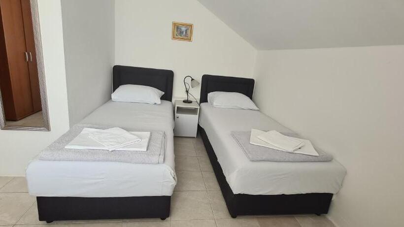 اتاق استاندارد با چشم‌انداز شهر, Guest House Andrea