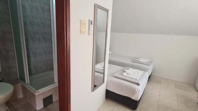 اتاق استاندارد با چشم‌انداز شهر, Guest House Andrea