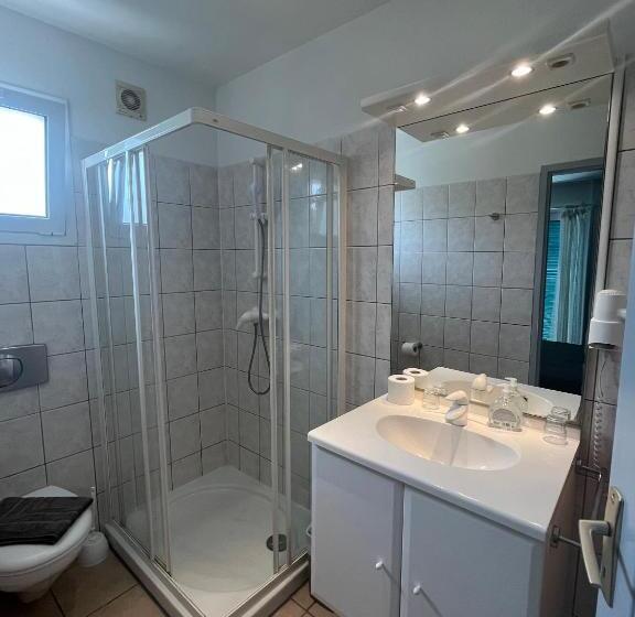 إستديو قياسى مزود بشرفة, Argentu