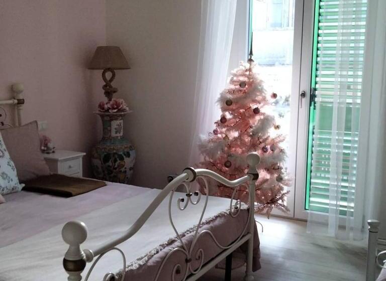 اتاق استاندارد سه نفره, La Fenice Luxury Home