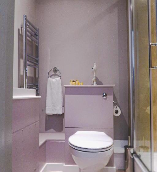 חדר סטנדרט עם מיטת קינג, The Bat And Ball