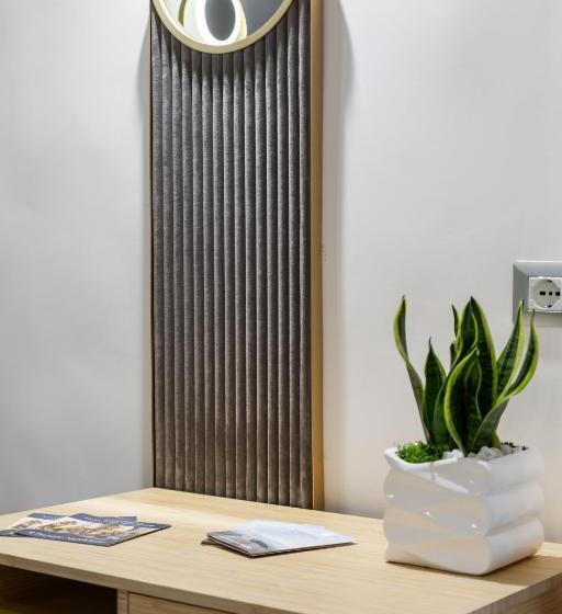 חדר סטנדרט לשלושה, Vesuvio Plaza Room