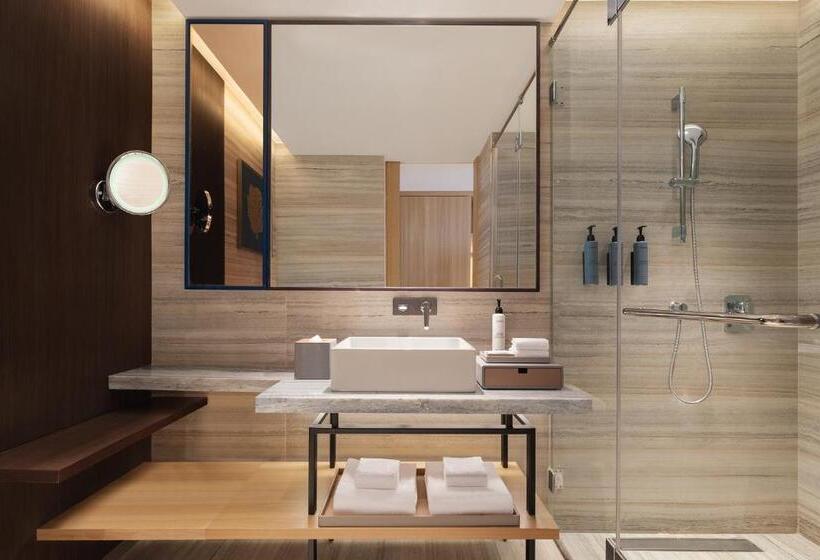 اتاق لوکس با تخت دو نفره بزرگ, Courtyard By Marriott Goa Colva