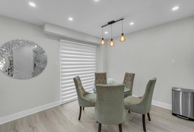 וילה בת 2 חדרי שינה, Crescentwood Properties