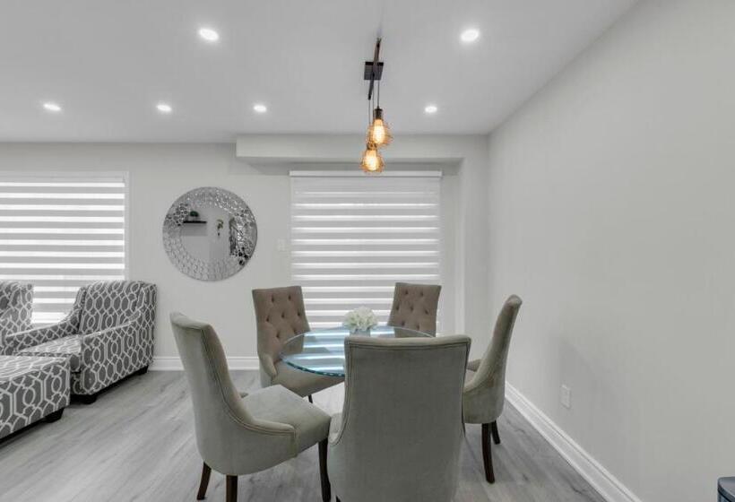 וילה בת 2 חדרי שינה, Crescentwood Properties