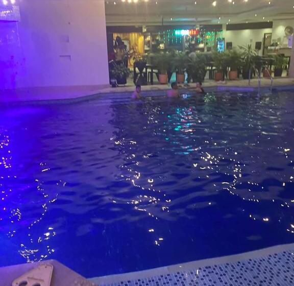 行政三人间, Deluxe Oasis De La Colina Boutique