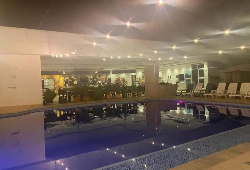 エクゼクティブトリプル, Deluxe Oasis De La Colina Boutique