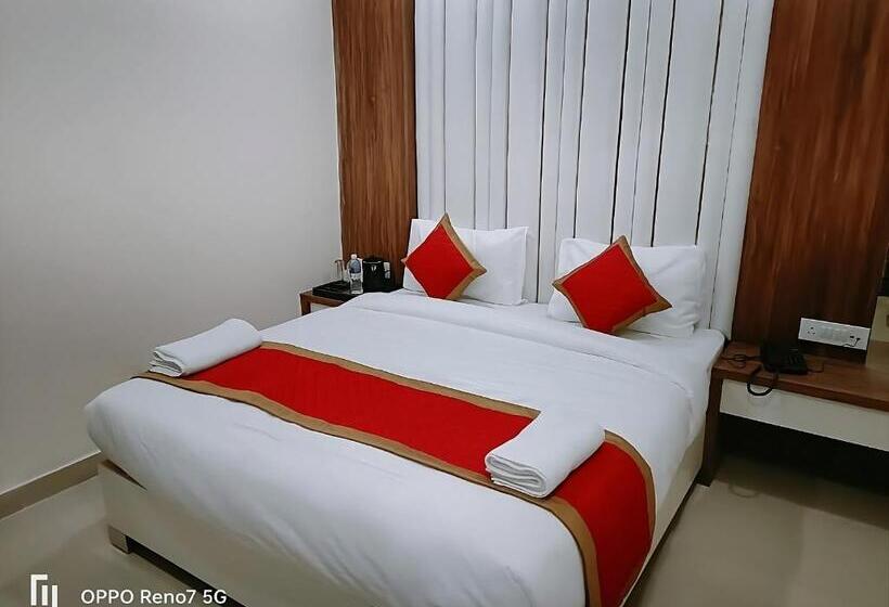 Quarto Deluxe, Shree Radha Krishna