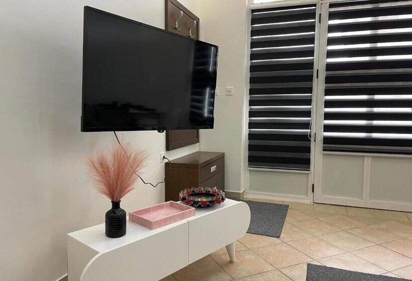 آپارتمان 1 خوابه همکف, Apartman H13