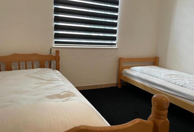 آپارتمان 1 خوابه همکف, Apartman H13