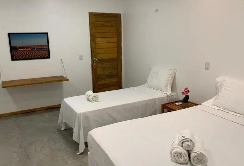デラックスの４人部屋, Pousada Mira