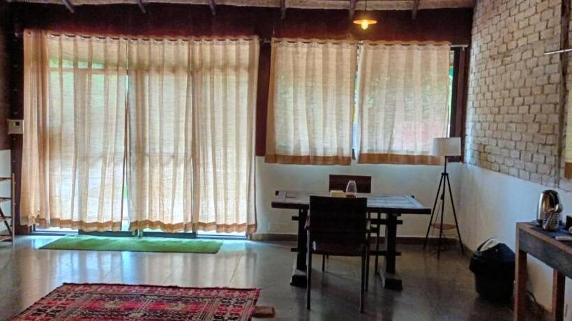 سوییت با چشمانداز استخر, Satori Wellness Cottages I Yoga Retreat, Sauna, Holistic Therapies & More