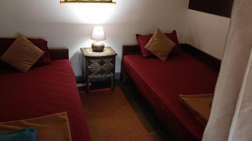 سوییت با چشمانداز استخر, Satori Wellness Cottages I Yoga Retreat, Sauna, Holistic Therapies & More