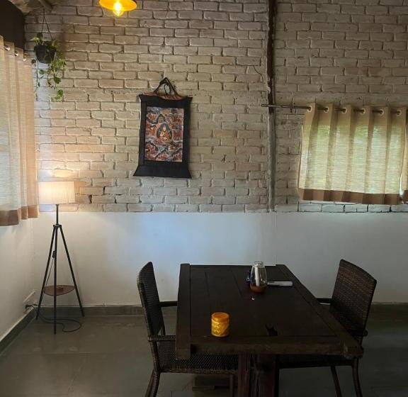 سوییت با چشمانداز استخر, Satori Wellness Cottages I Yoga Retreat, Sauna, Holistic Therapies & More