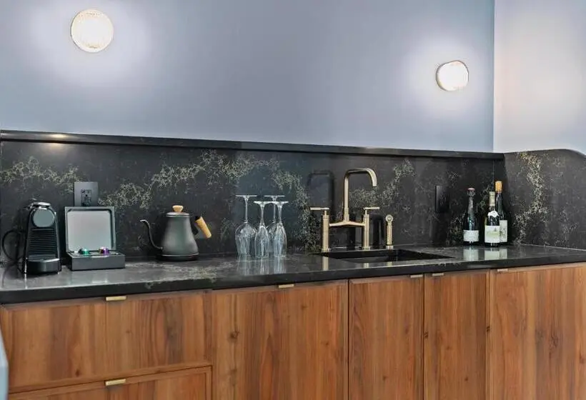Deluxe Neljän Hengen Huone, Hôtel Maurice