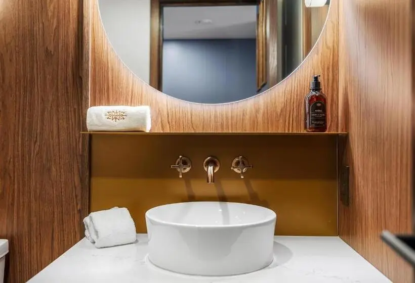 Deluxe Neljän Hengen Huone, Hôtel Maurice