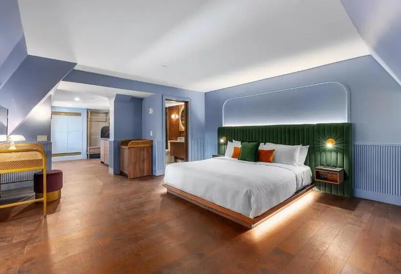 Juniorsviitti, Hôtel Maurice