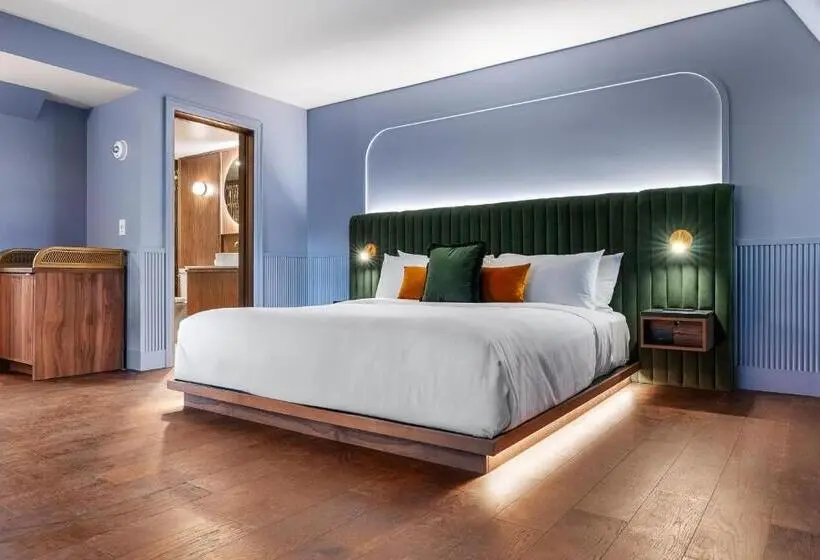 Juniorsviitti, Hôtel Maurice