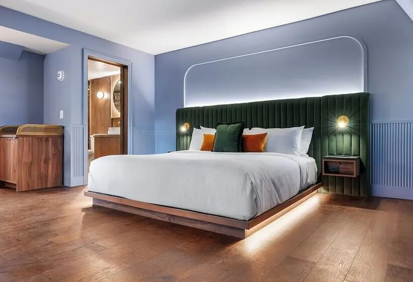 Juniorsviitti, Hôtel Maurice