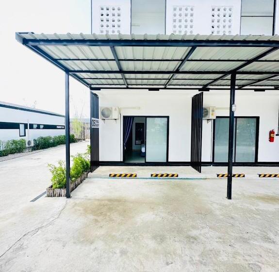 חדר סופריור נוף לבריכה, Penguin Villa Resort & Bistro