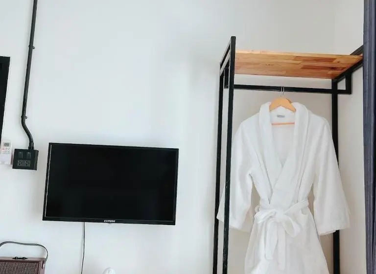 プールの見えるデラックスルーム, Penguin Villa Resort & Bistro