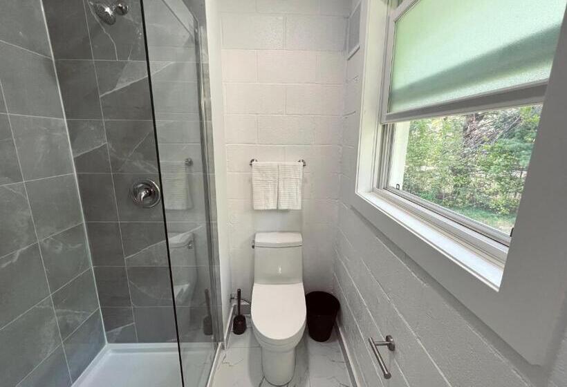 شقة غرفتين, Stay Inn Muskoka