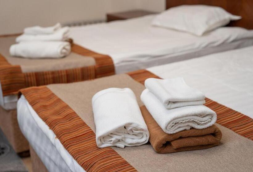 اتاق سوپریور, Talisman Village