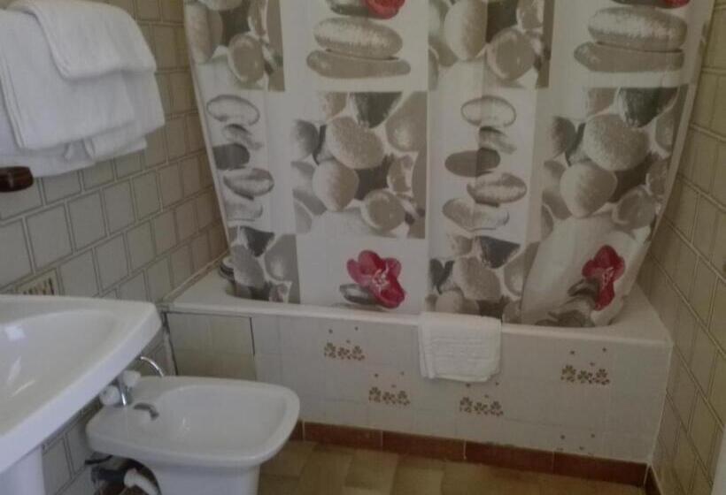 اتاق استاندارد, Ideal Camping Hotel Stagnolo