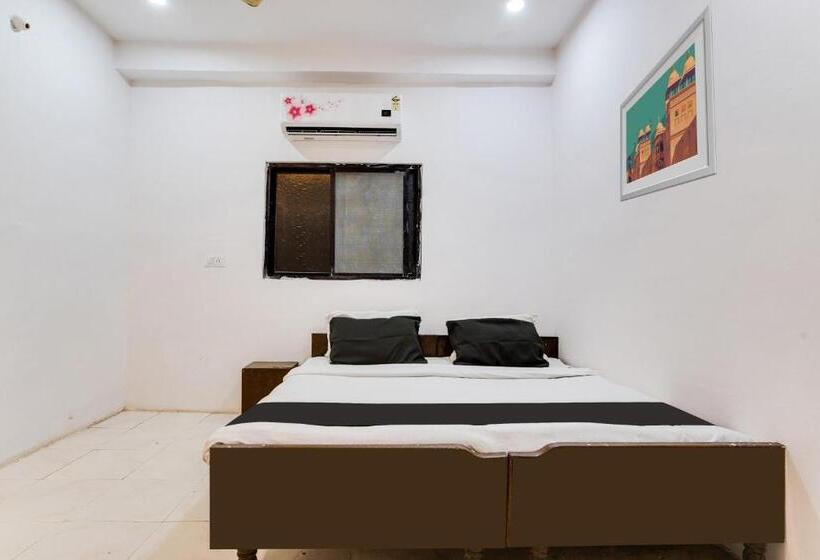 Трехместный Номер Классика, Oyo Hotel Silver Plaza