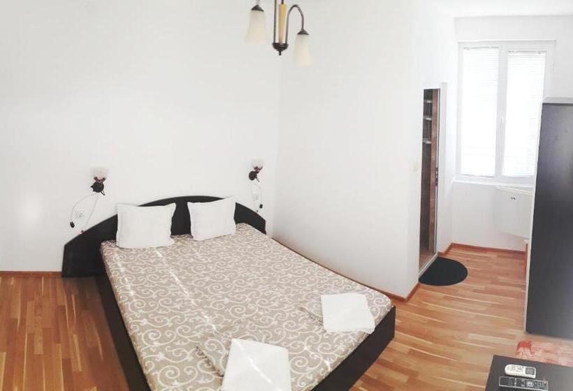 スタンダードルーム, къща за гости янка