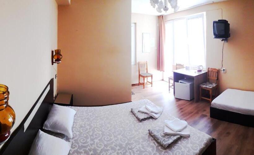 スタンダードトリプルルーム, къща за гости янка