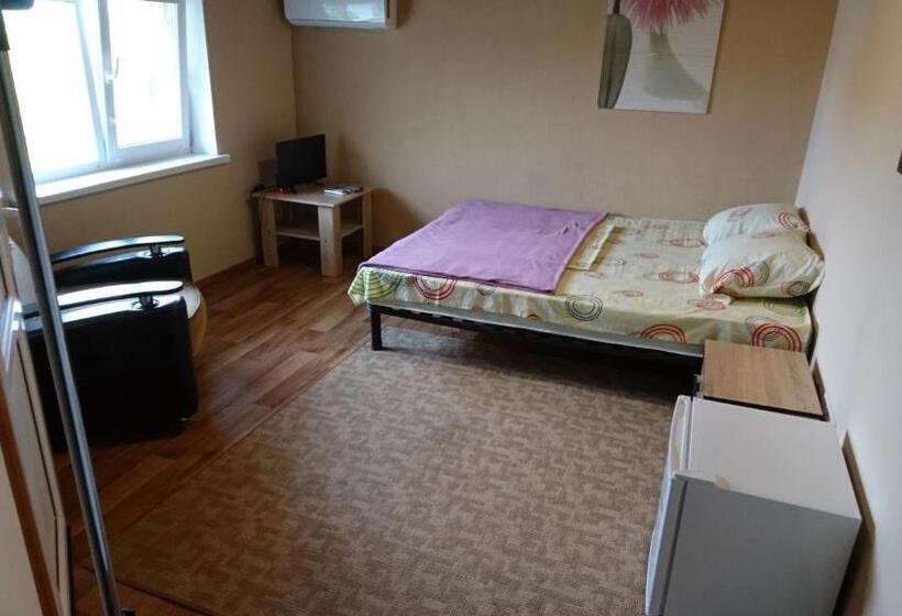 اتاق لوکس, Guest House Dacha