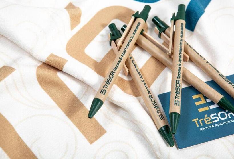 جناح مزوَّد بشرفة, Trèsor