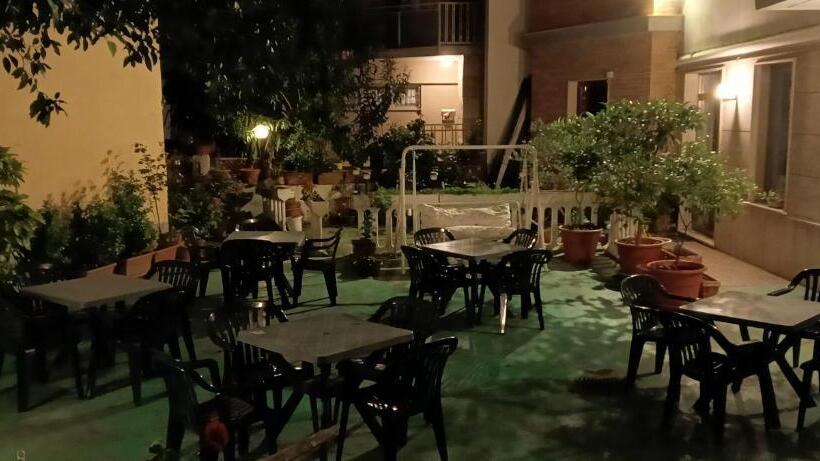 اتاق استاندارد یک نفره, Piccolo Hotel Holiday Center