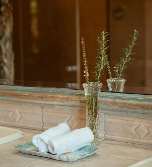 سوییت, Sharazade Boutique Stay Pool Magical Setting